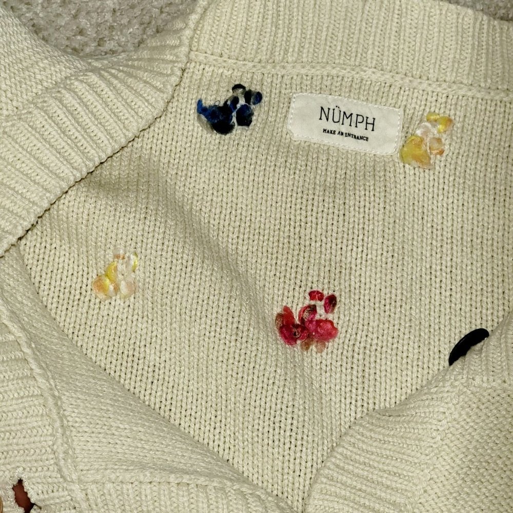Sweater - Picture 10 of 12